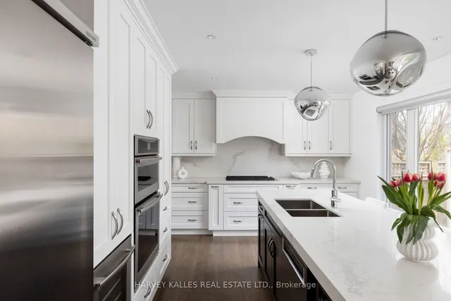 Additional image 14 of 121 Perry Cres