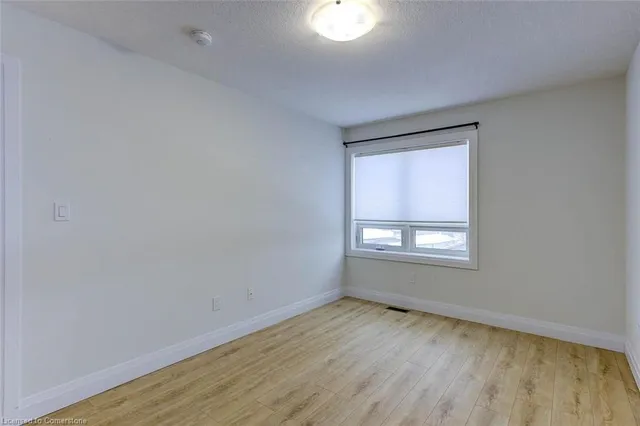 Additional image 16 of 600 Victoria St Unit 23