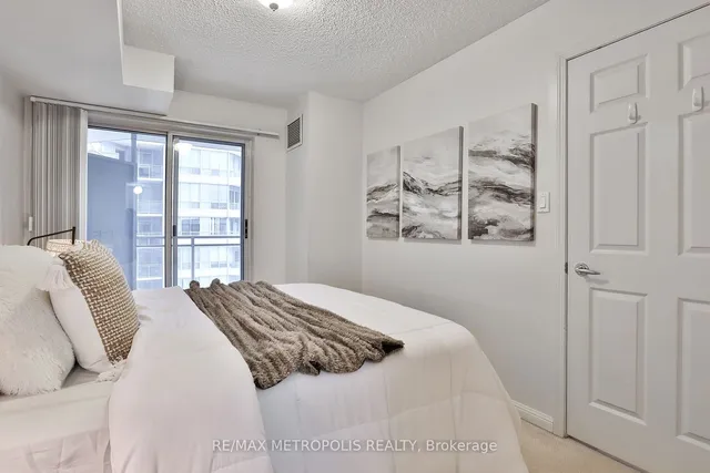 Additional image 19 of 230 Queens Quay Unit 820