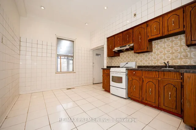 Additional image 18 of 20 Howick Ave