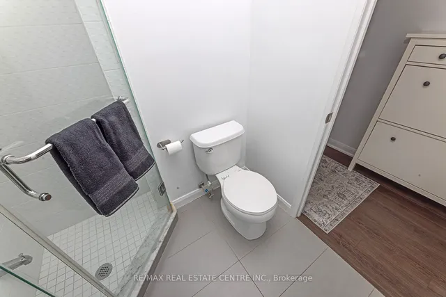 Additional image 17 of 500 Sherbourne St Unit 1301