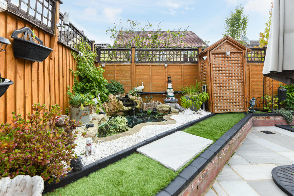 Additional image 29 of Pontefract Avenue, Castlemead