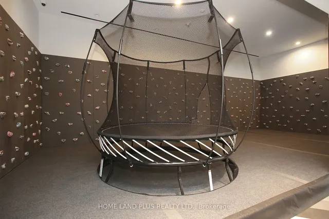 Additional image 32 of 39 Roehampton Ave Unit 2704