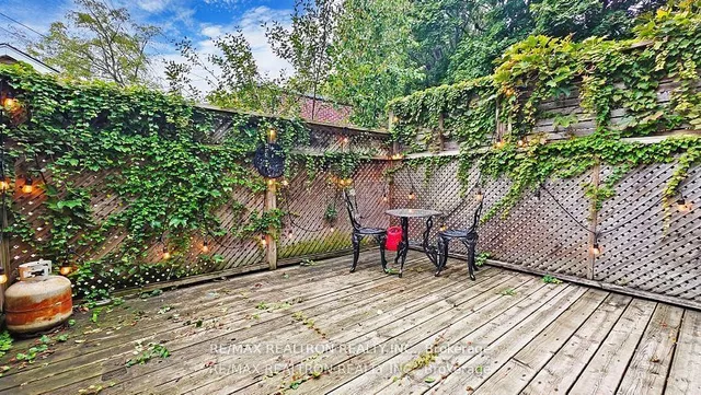 Additional image 29 of 12 Lark St