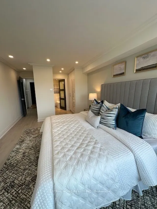 Additional image 9 of 55 Skymark Dr Unit 605