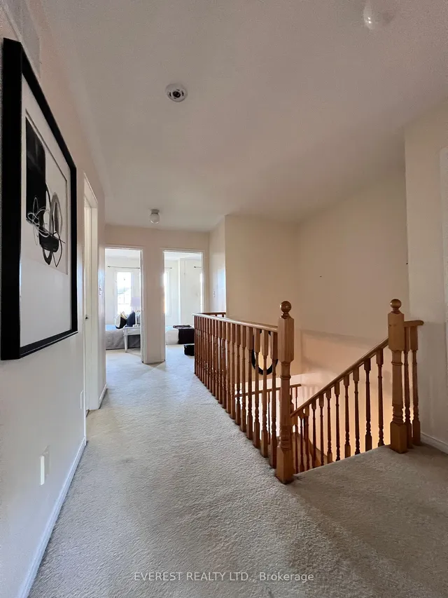 Additional image 20 of 106 Conn Smythe Dr