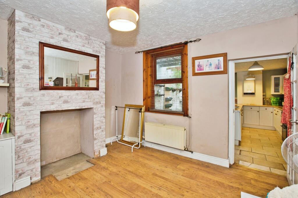 Additional image 4 of Eastland Road, Yeovil
