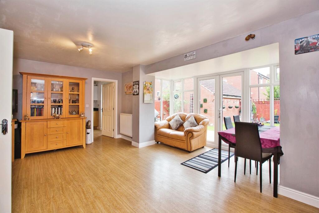 Additional image 3 of Fowen Close, Street