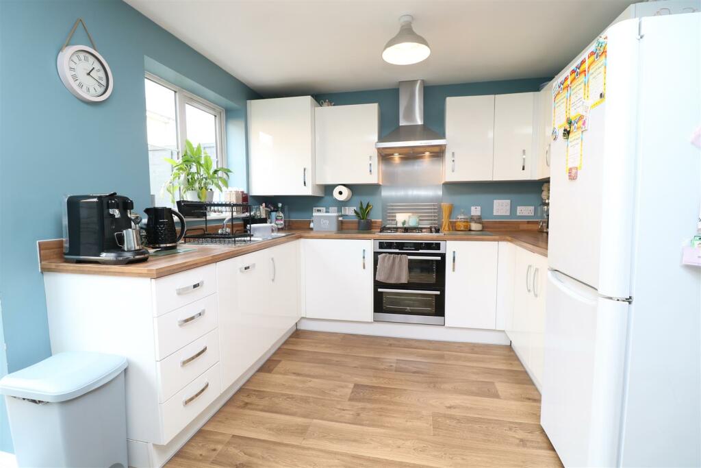 Additional image 4 of Hutton Close, Paxcroft Mead