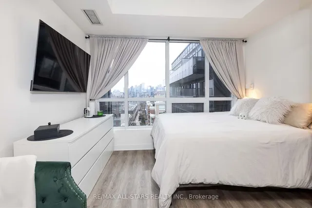 Additional image 21 of 1030 King St Unit 908