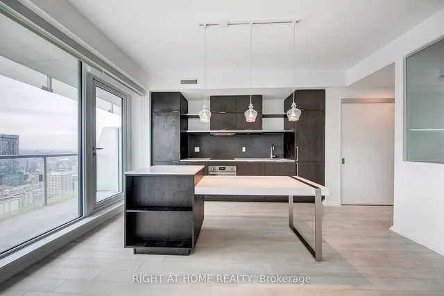 Additional image 15 of 197 Yonge St Unit 5310