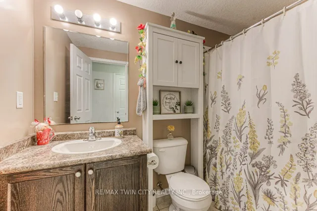 Additional image 5 of 1941 Ottawa St Unit A12