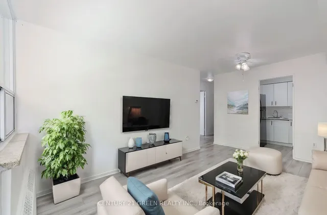 Additional image 12 of 360 Ridelle Ave Unit #106