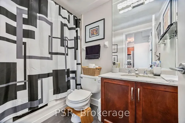 Additional image 19 of 438 King St Unit 1415