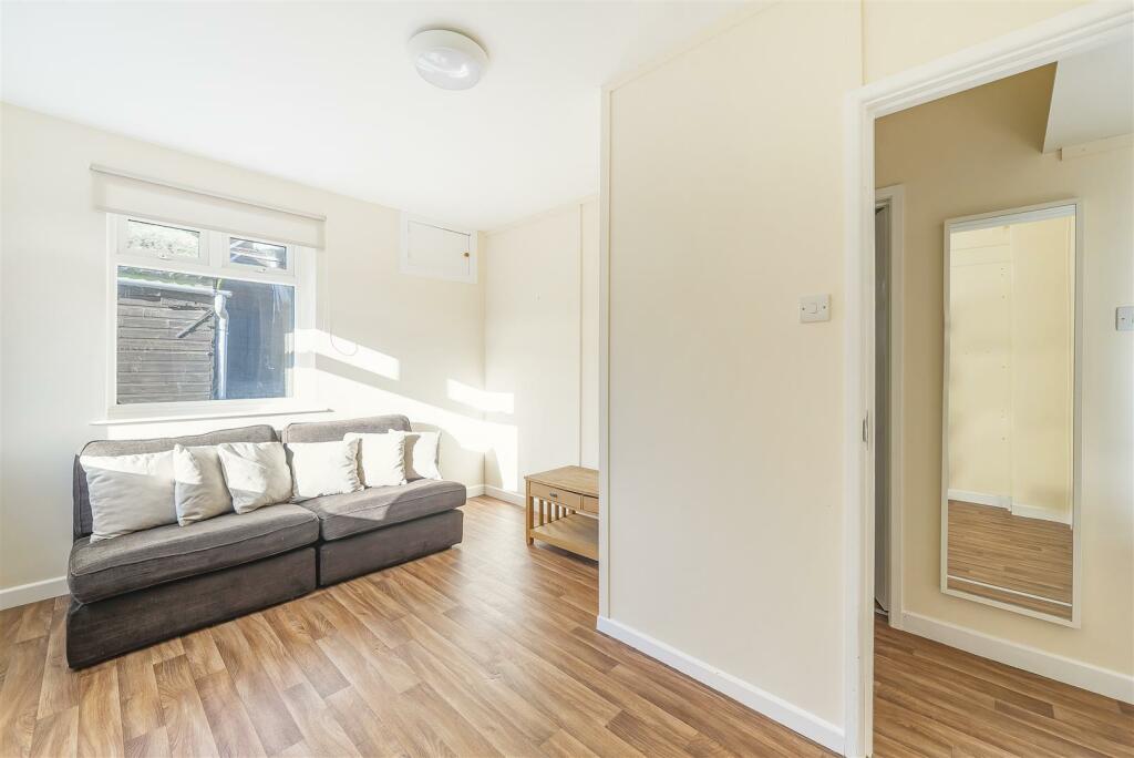 Additional image 7 of Wylye