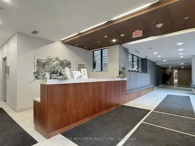 Additional image 6 of 36 Howard Park Ave Unit 302