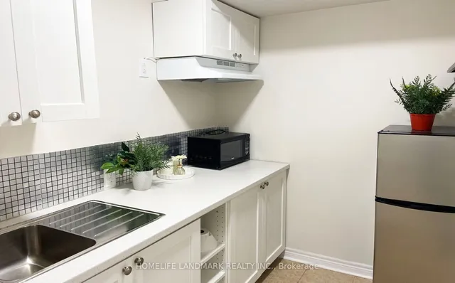 Additional image 22 of 46 Kawneer Terr