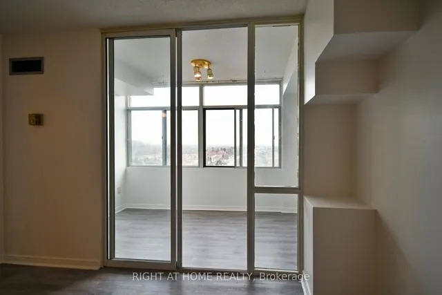 Additional image 18 of 88 Alton Towers Circ Unit 708