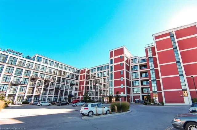 Additional image 28 of 404 King St Unit 104