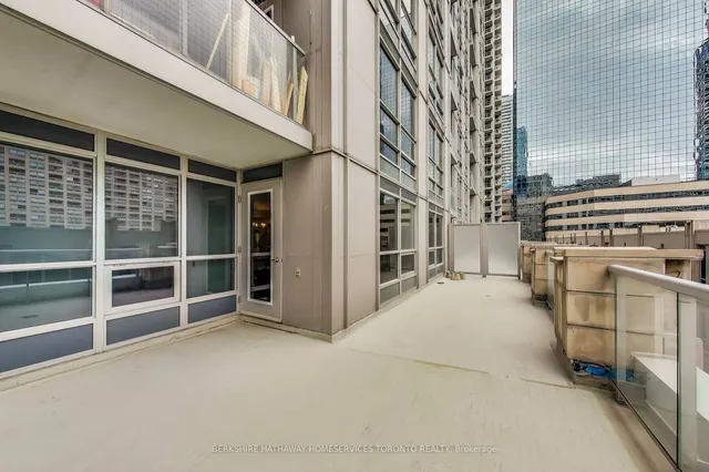 Additional image 32 of 761 Bay St Unit 304