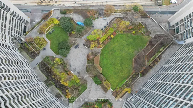 Additional image 22 of 33 Harbour Sq Unit 3510