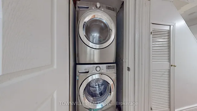 Additional image 32 of 24 Avening Dr