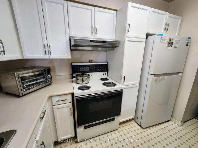 Additional image 8 of 11 Thorncliffe Pk Dr Unit 608