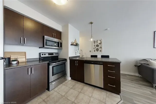 Additional image 11 of 758 Bleams Rd Unit A