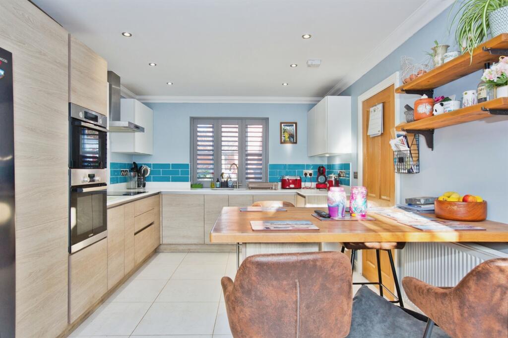 Additional image 3 of Emletts Way, Yeovil