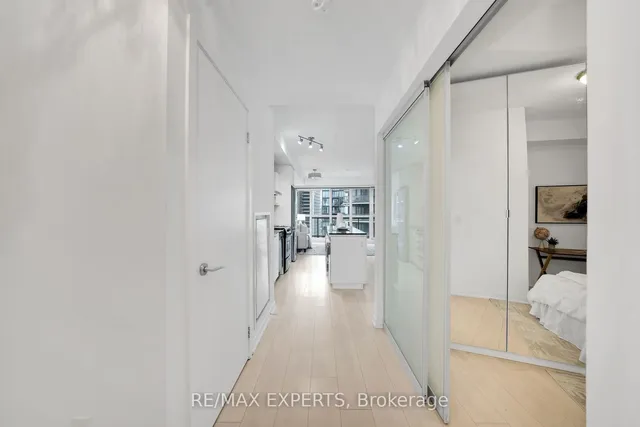 Additional image 17 of 51 East Liberty St Unit 2207