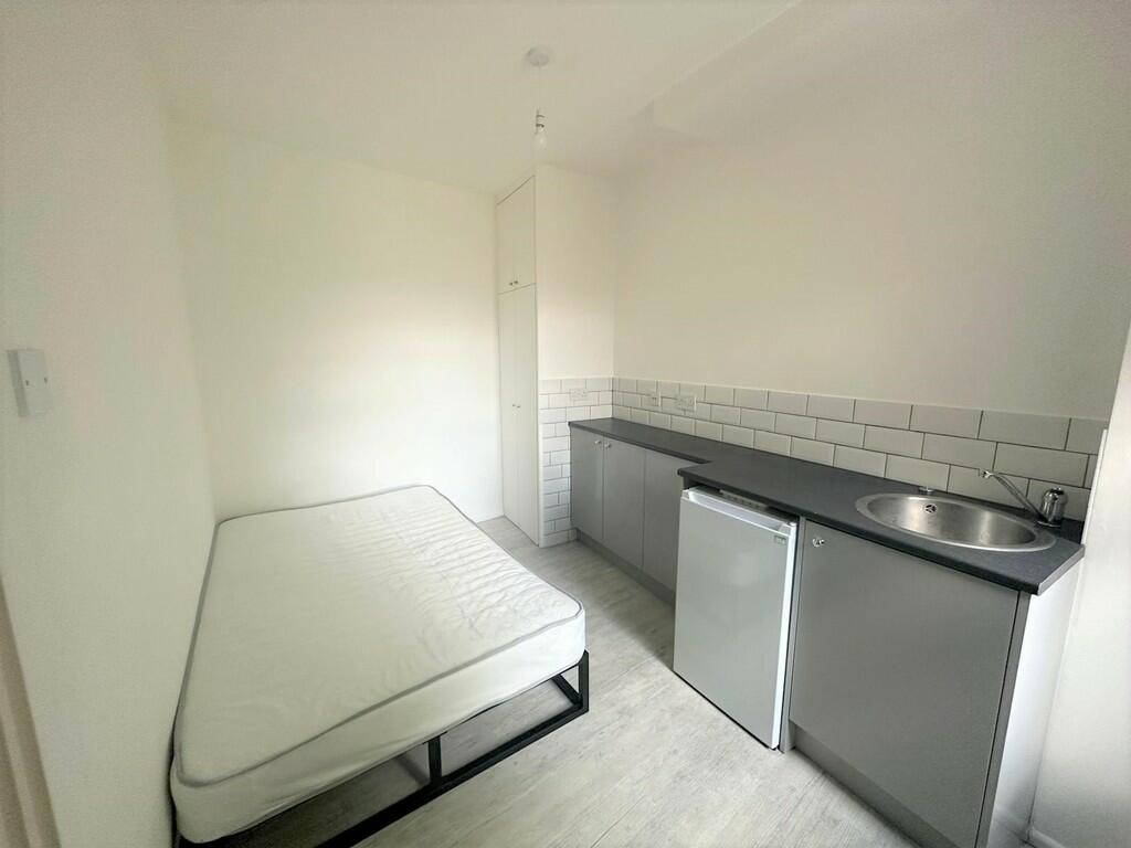 Additional image 2 of Everton Road, Yeovil