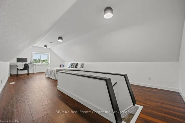 Additional image 18 of 101 CHARLES St