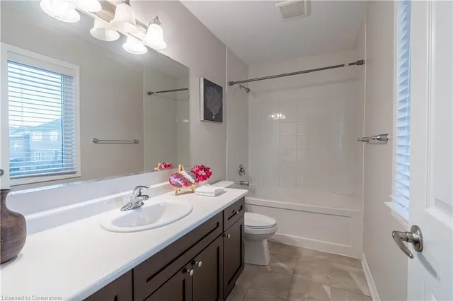 Additional image 31 of 37 Blue Oak Street