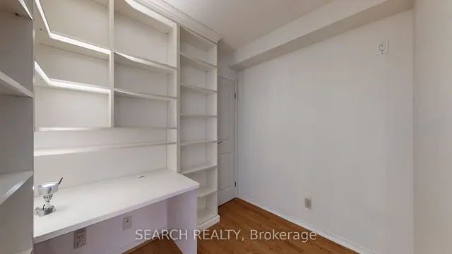 Additional image 22 of 10 Yonge St Unit 413