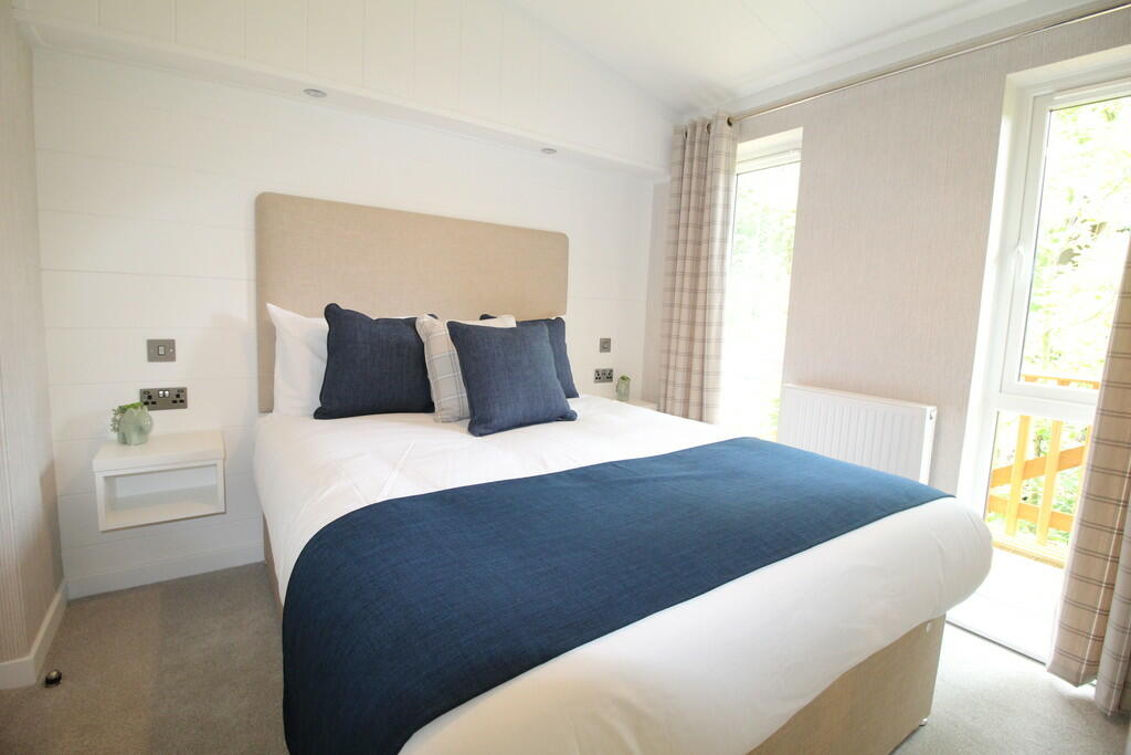 Additional image 10 of Lake View, Brokerswood Holiday Park, Brokerswood