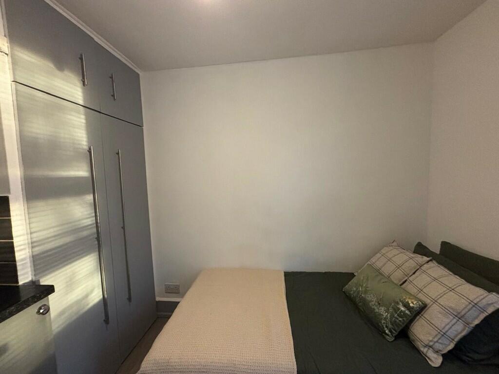 Additional image 2 of Everton Road, Yeovil