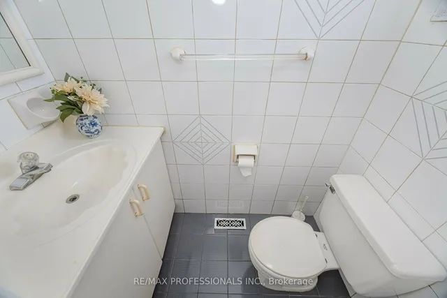 Additional image 20 of 50 Franca Cres