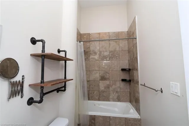 Additional image 13 of 276 King St Unit 208