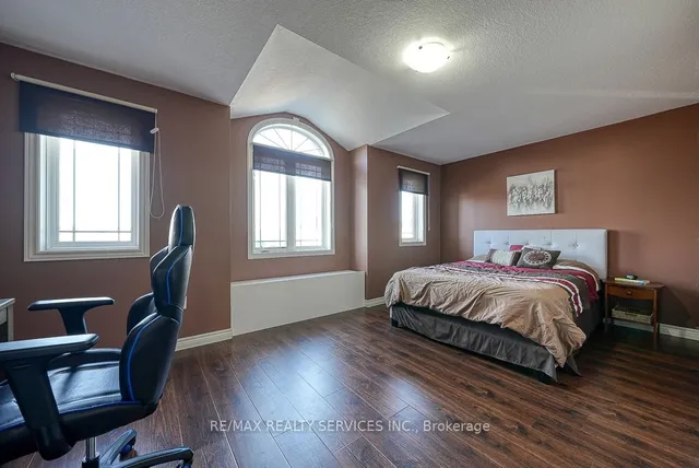 Additional image 24 of 716 Robert Ferrie Dr