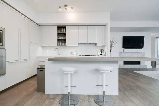 Additional image 12 of 128 Pears Ave Unit 1002