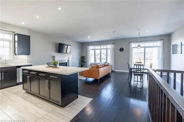 Additional image 10 of 219 Falconridge Dr