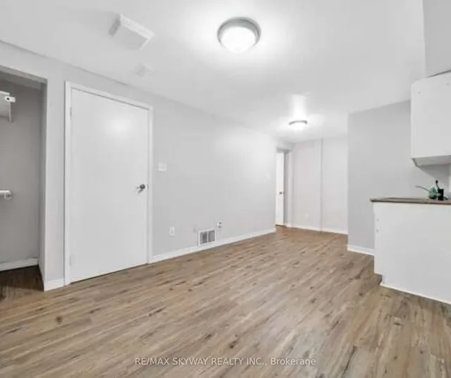 Additional image 40 of 445 Pioneer Dr Unit 5