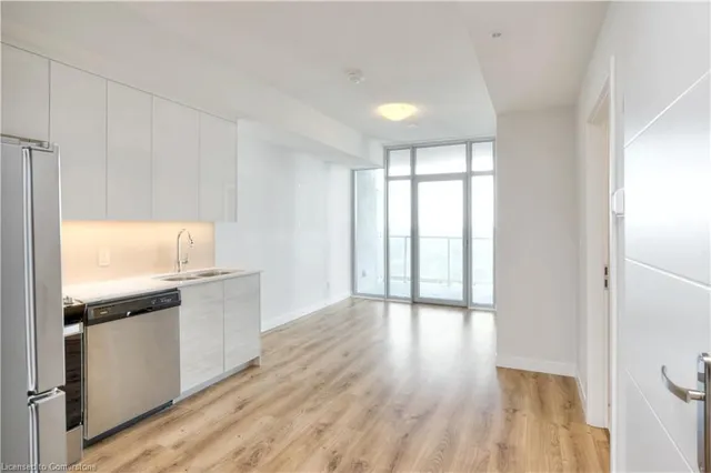 Additional image 7 of 60 Frederick St Unit 2910