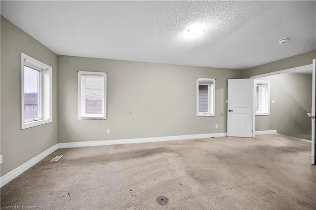 Additional image 21 of 31 Pondcliffe Drive Dr