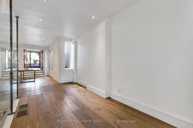 Additional image 11 of 10 Saunders Ave