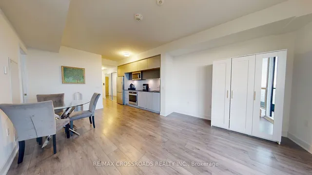 Additional image 21 of 585 Bloor St Unit 3418