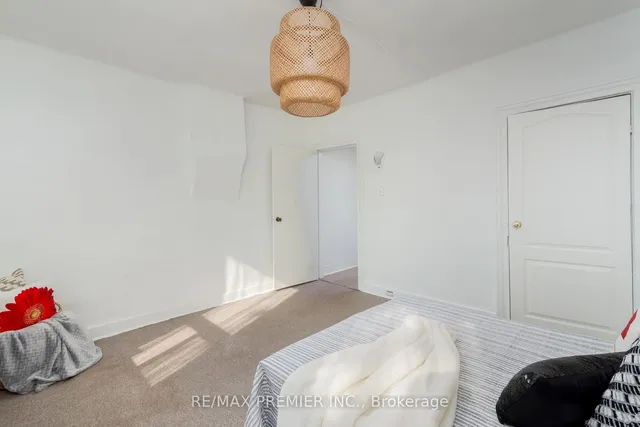 Additional image 17 of 58 Mansfield Ave