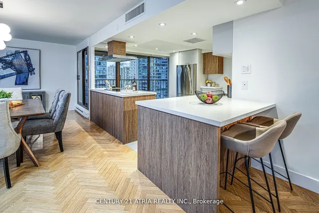 Additional image 12 of 65 Harbour Sq Unit 1401