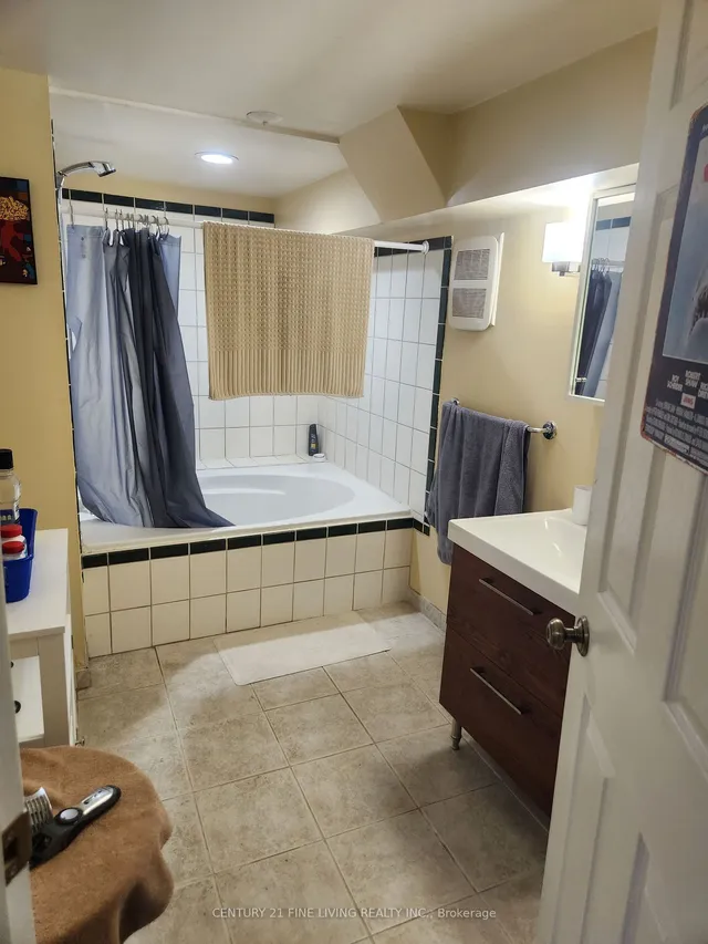 Additional image 33 of 35 Columbine Ave