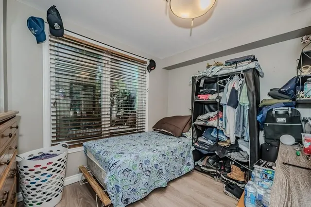 Additional image 34 of 3 REISTVIEW St